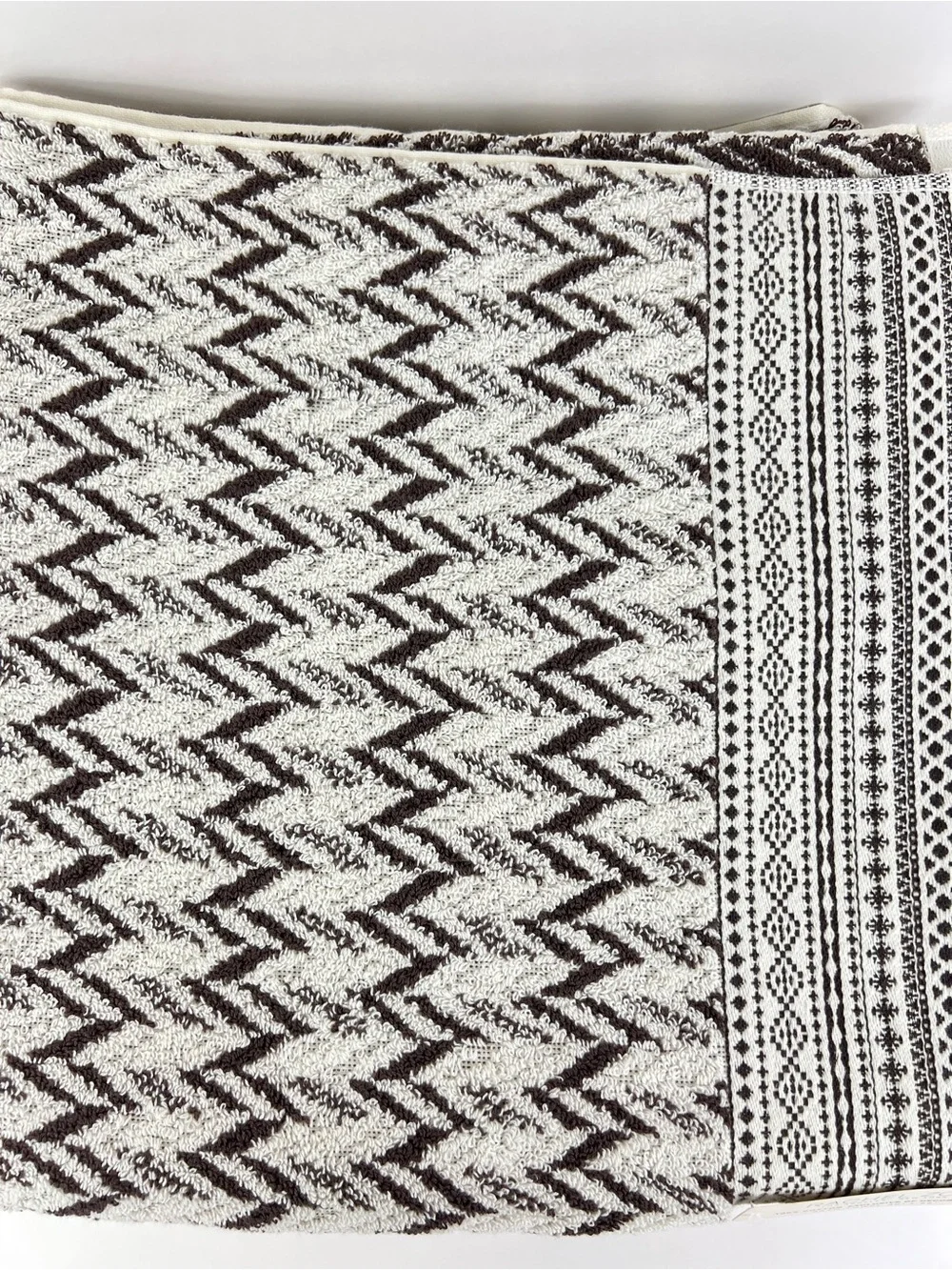 Rachel Zoe Bath Towel Set Brown Cream Zigzag Chevron Soft 100% Cotton 2 Pc NEW